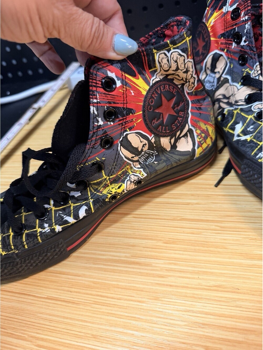Converse All Star Chuck Taylor's The Dark Knight Rises Bane Men 8 Women 10 Shoe - Picture 5 of 16
